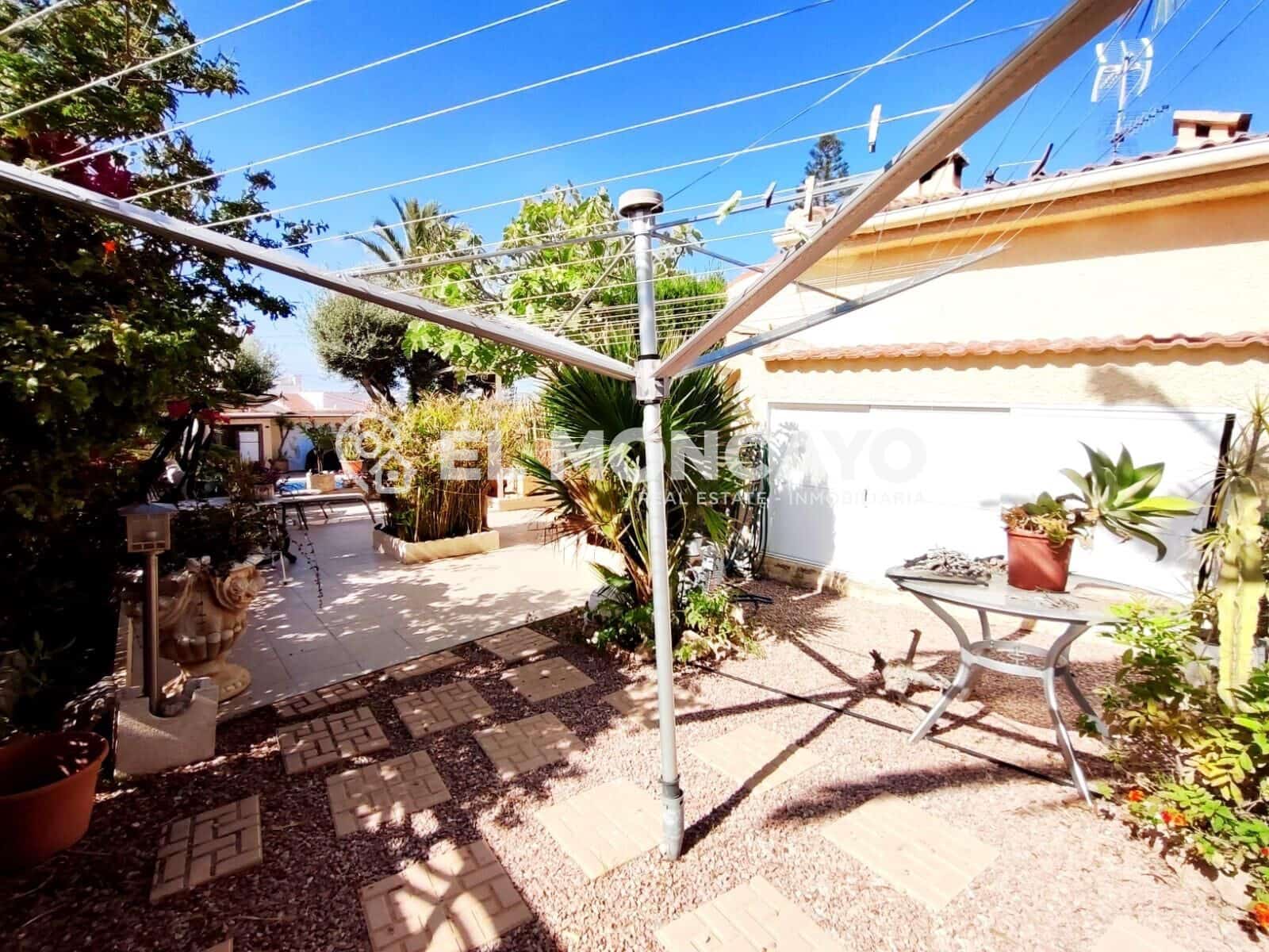 4 bedroom Villa for sale in Rojales with pool - € 550,000 (Ref: 9907497)