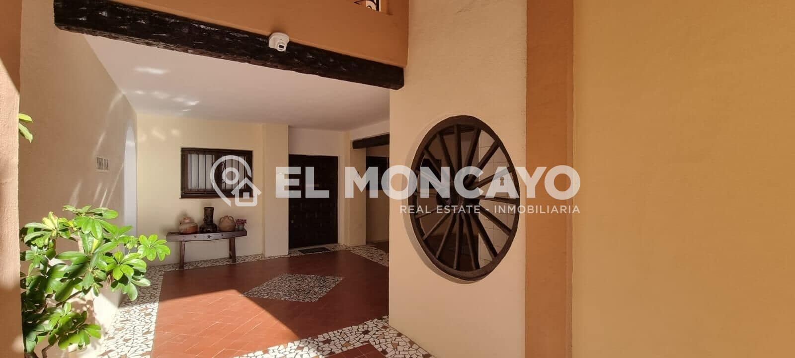 2 soveværelse Lejlighed til salg i Torrevieja med swimmingpool - € 258.000 (Ref: 9910982)