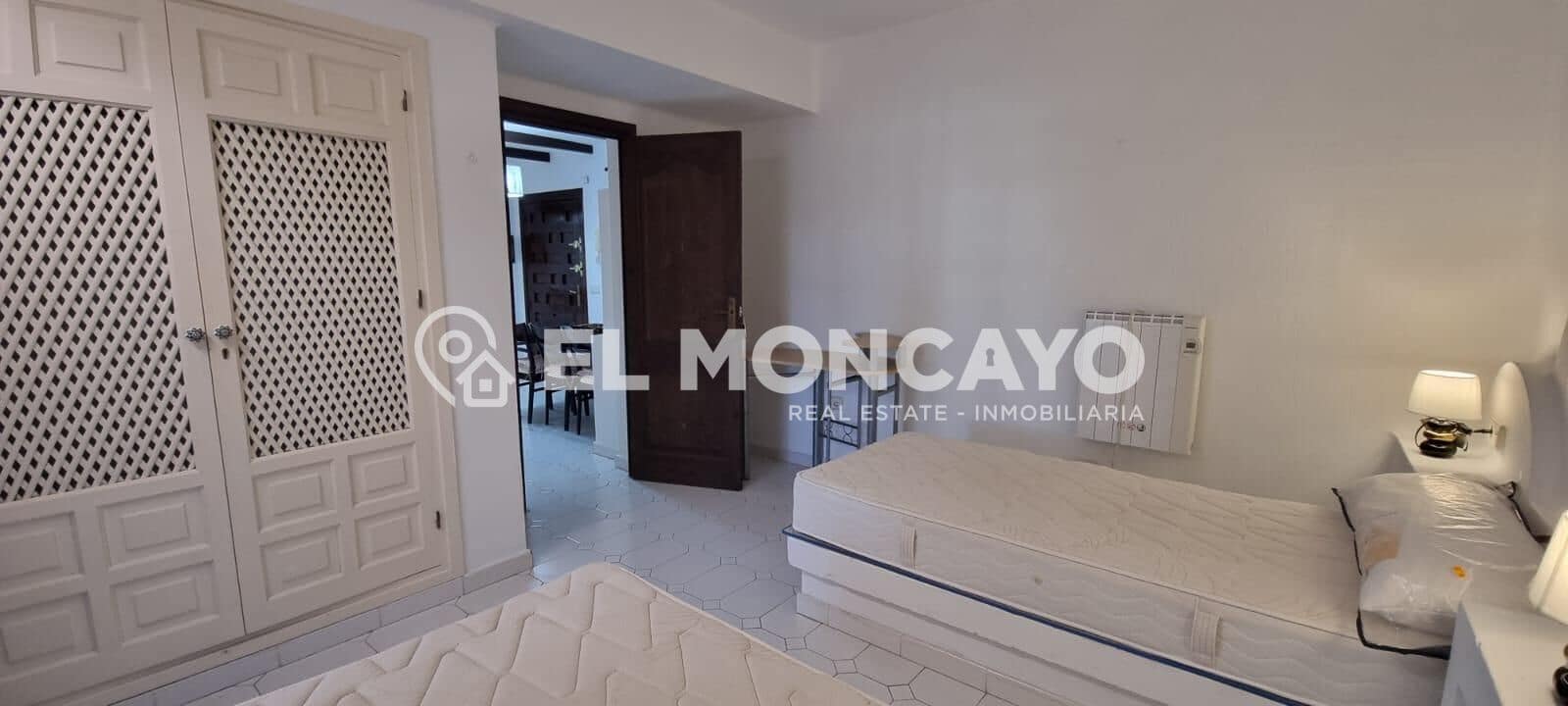2 soveværelse Lejlighed til salg i Torrevieja med swimmingpool - € 258.000 (Ref: 9910982)
