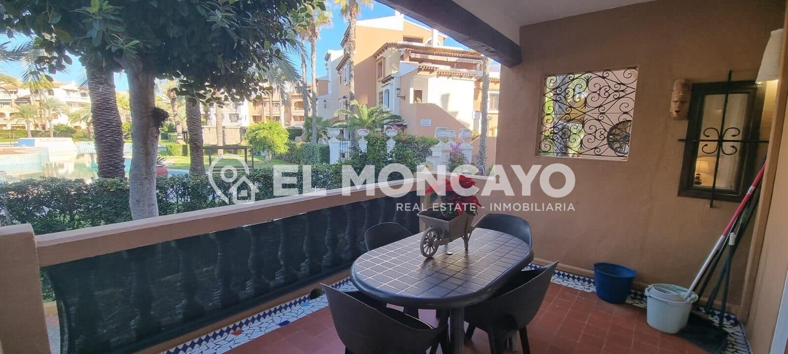 2 soveværelse Lejlighed til salg i Torrevieja med swimmingpool - € 258.000 (Ref: 9910982)