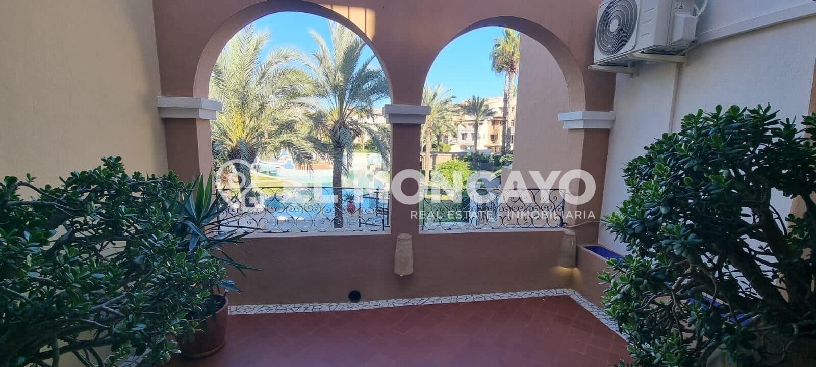 2 soveværelse Lejlighed til salg i Torrevieja med swimmingpool - € 258.000 (Ref: 9910982)