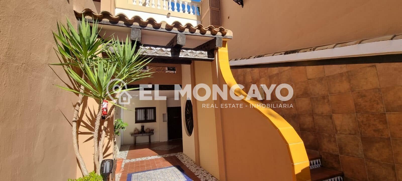 2 soveværelse Lejlighed til salg i Torrevieja med swimmingpool - € 258.000 (Ref: 9910982)
