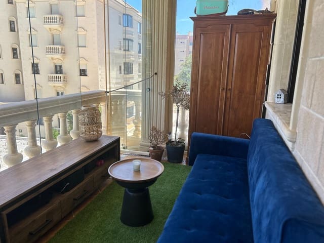 Apartamento de 2 habitaciones en Guardamar del Segura en venta - 265.000 € (Ref: 9915753)