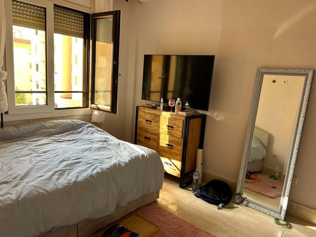 Apartamento de 2 habitaciones en Guardamar del Segura en venta - 265.000 € (Ref: 9915753)