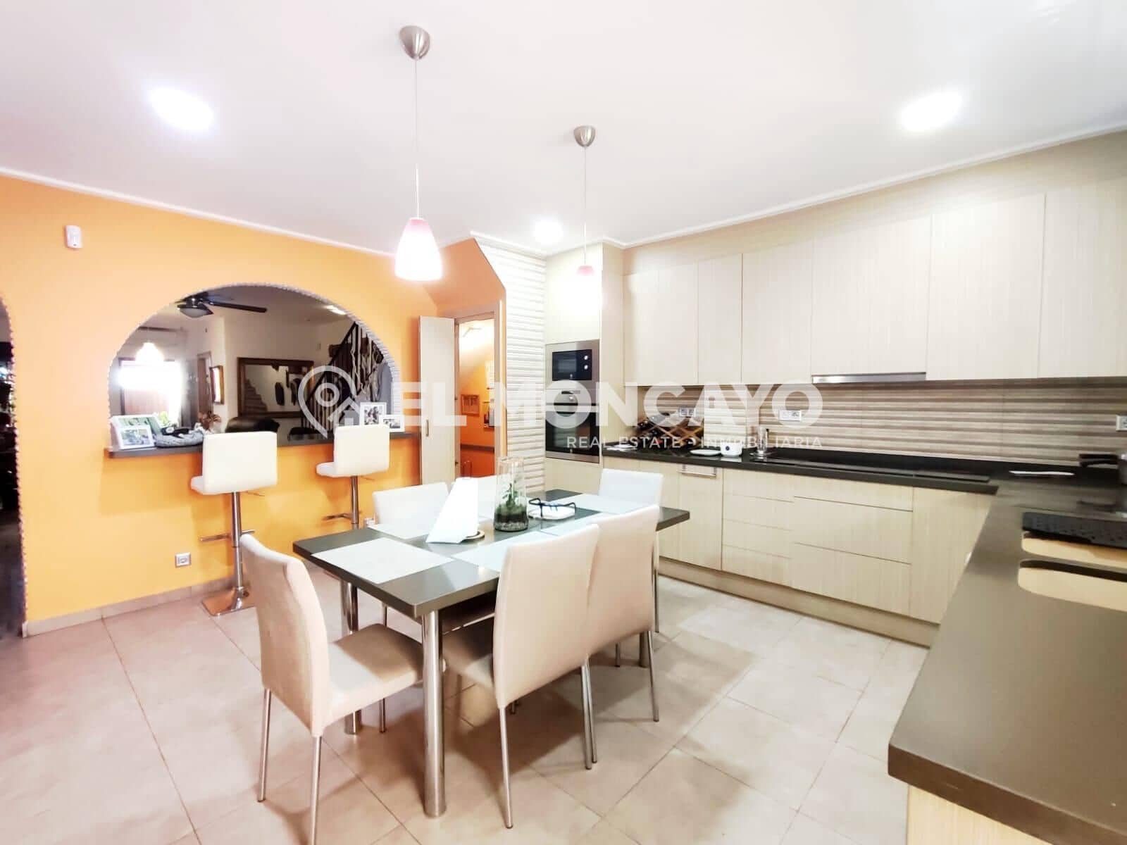 3 camera da letto Villetta a Schiera in vendita in Torrevieja - 320.000 € (Rif: 9920389)