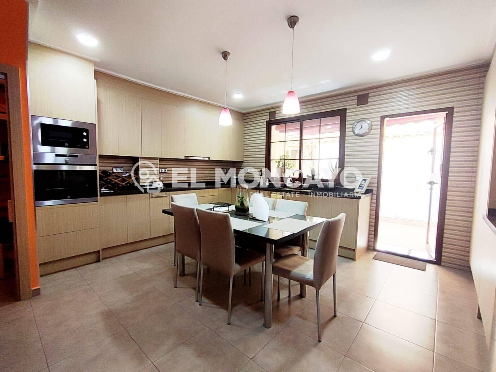 3 camera da letto Villetta a Schiera in vendita in Torrevieja - 320.000 € (Rif: 9920389)