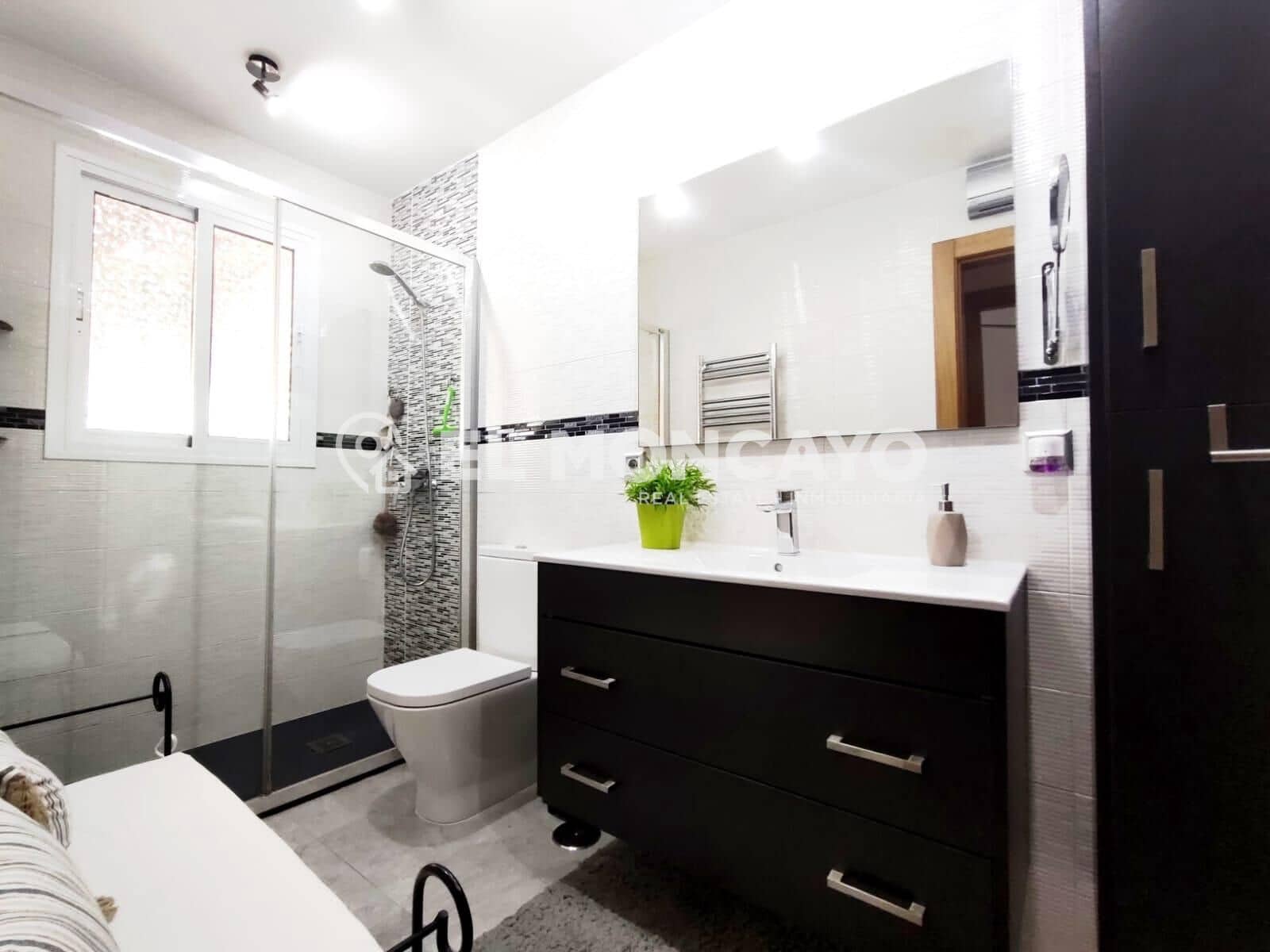 3 camera da letto Villetta a Schiera in vendita in Torrevieja - 320.000 € (Rif: 9920389)