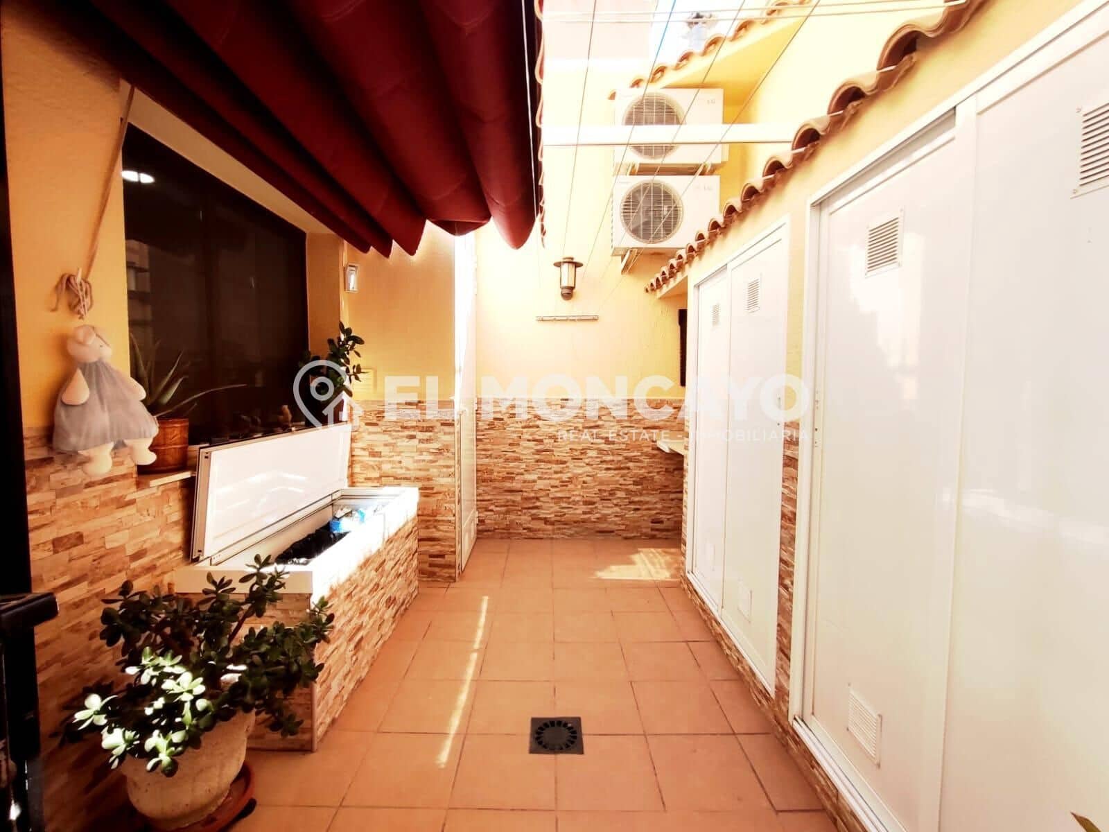 3 camera da letto Villetta a Schiera in vendita in Torrevieja - 320.000 € (Rif: 9920389)