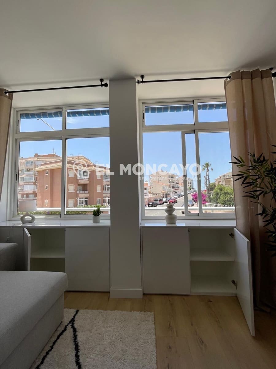 2 bedroom Apartment for sale in Torrevieja with pool - € 219,000 (Ref: 9922249)