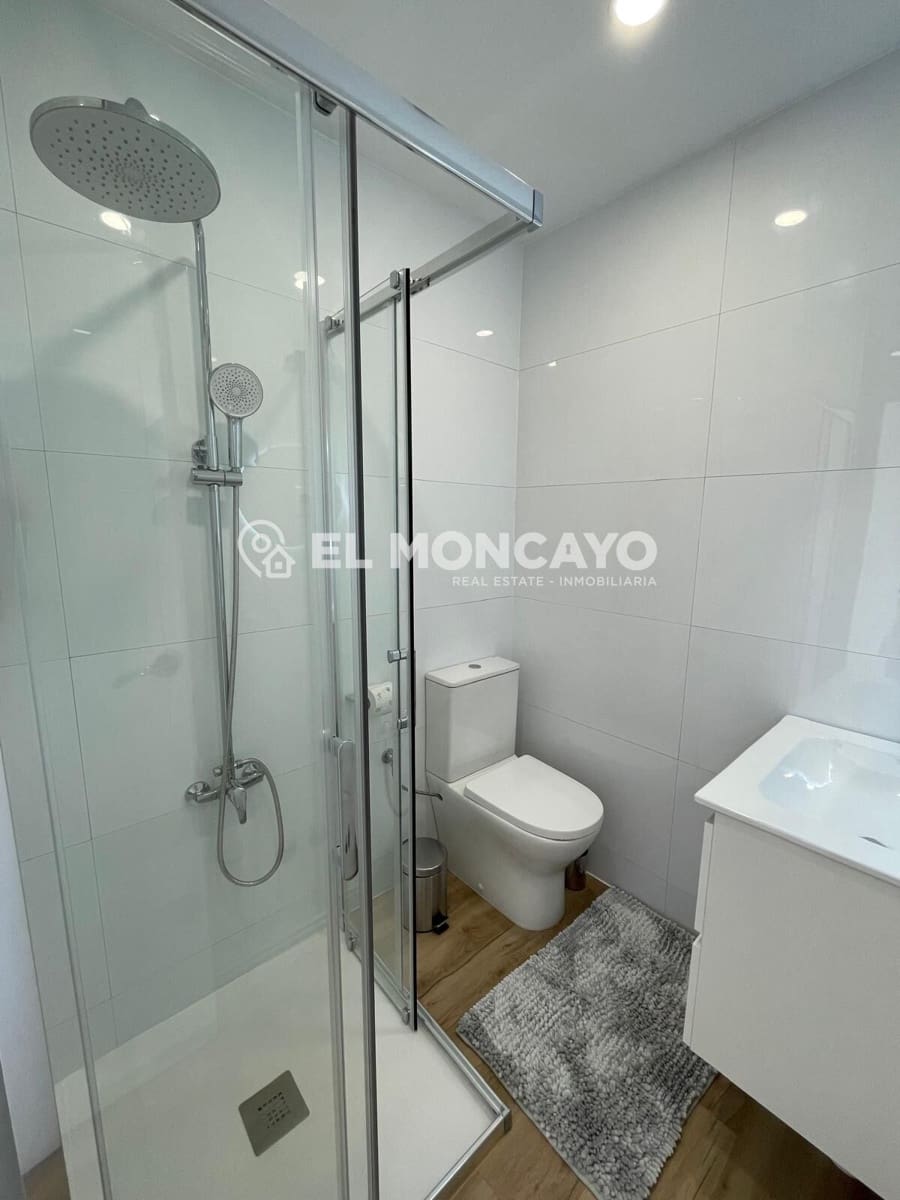 2 bedroom Apartment for sale in Torrevieja with pool - € 219,000 (Ref: 9922249)