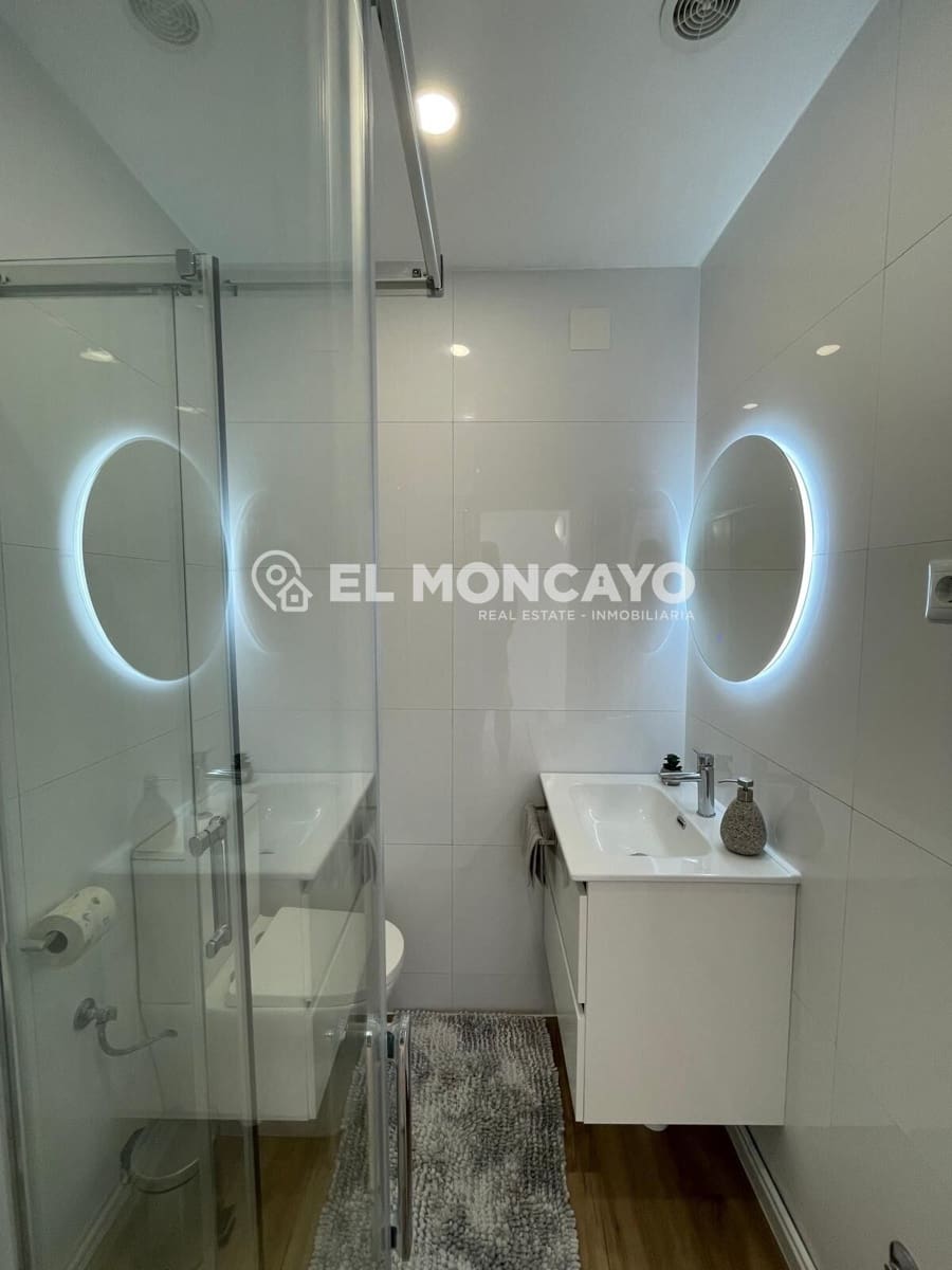 2 bedroom Apartment for sale in Torrevieja with pool - € 219,000 (Ref: 9922249)