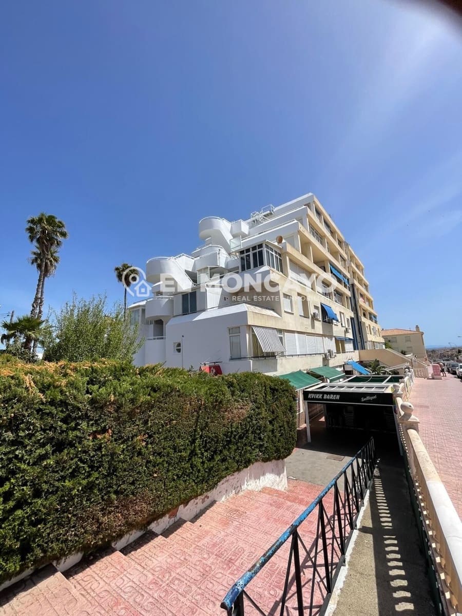 2 bedroom Apartment for sale in Torrevieja with pool - € 219,000 (Ref: 9922249)