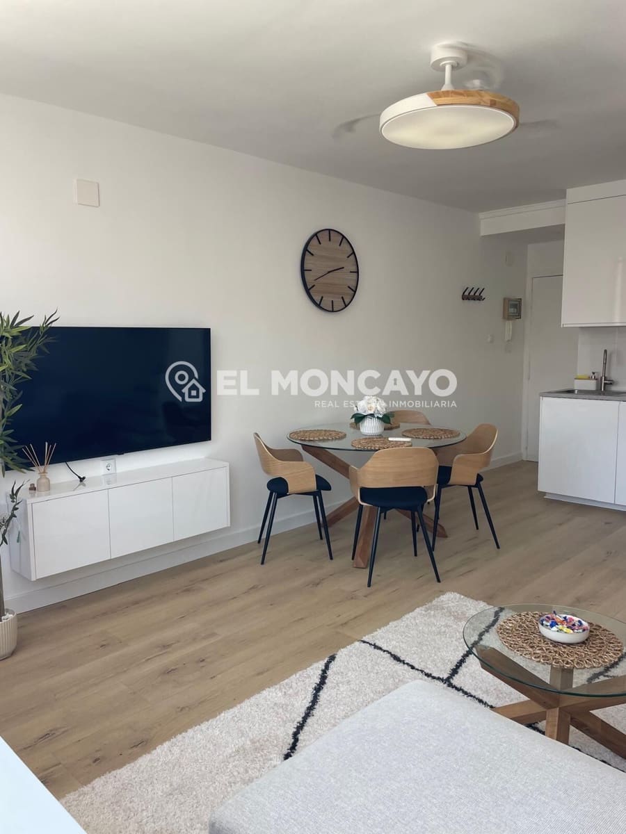 2 bedroom Apartment for sale in Torrevieja with pool - € 219,000 (Ref: 9922249)