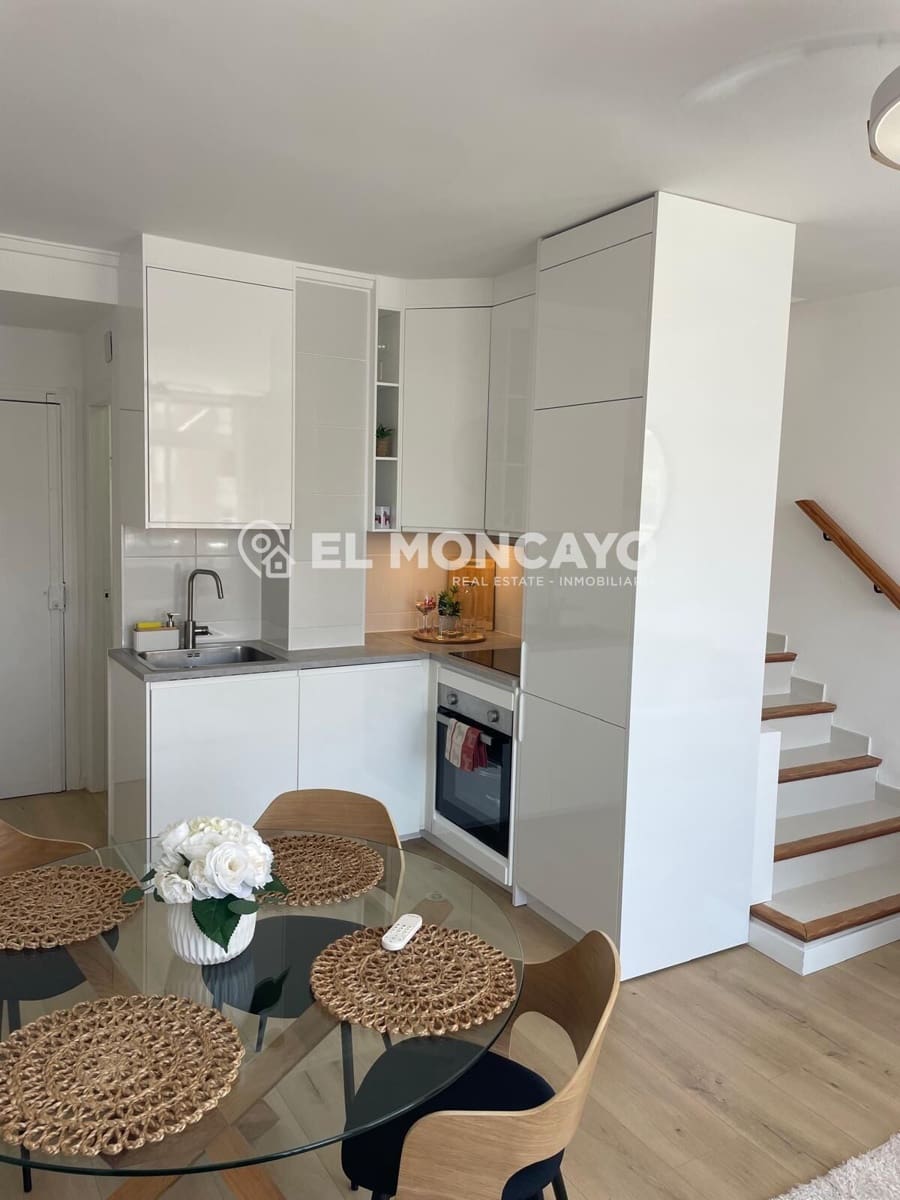 2 bedroom Apartment for sale in Torrevieja with pool - € 219,000 (Ref: 9922249)