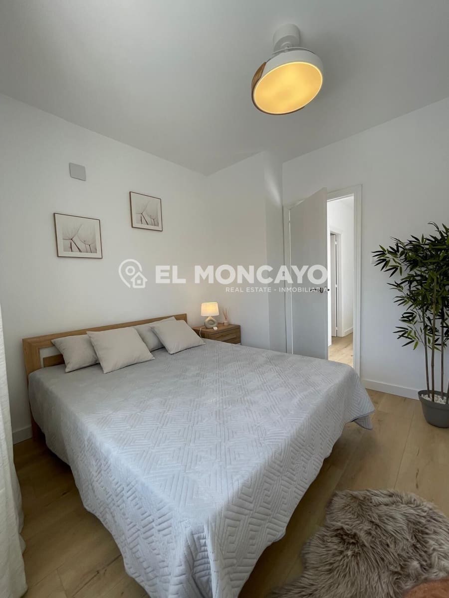 2 bedroom Apartment for sale in Torrevieja with pool - € 219,000 (Ref: 9922249)