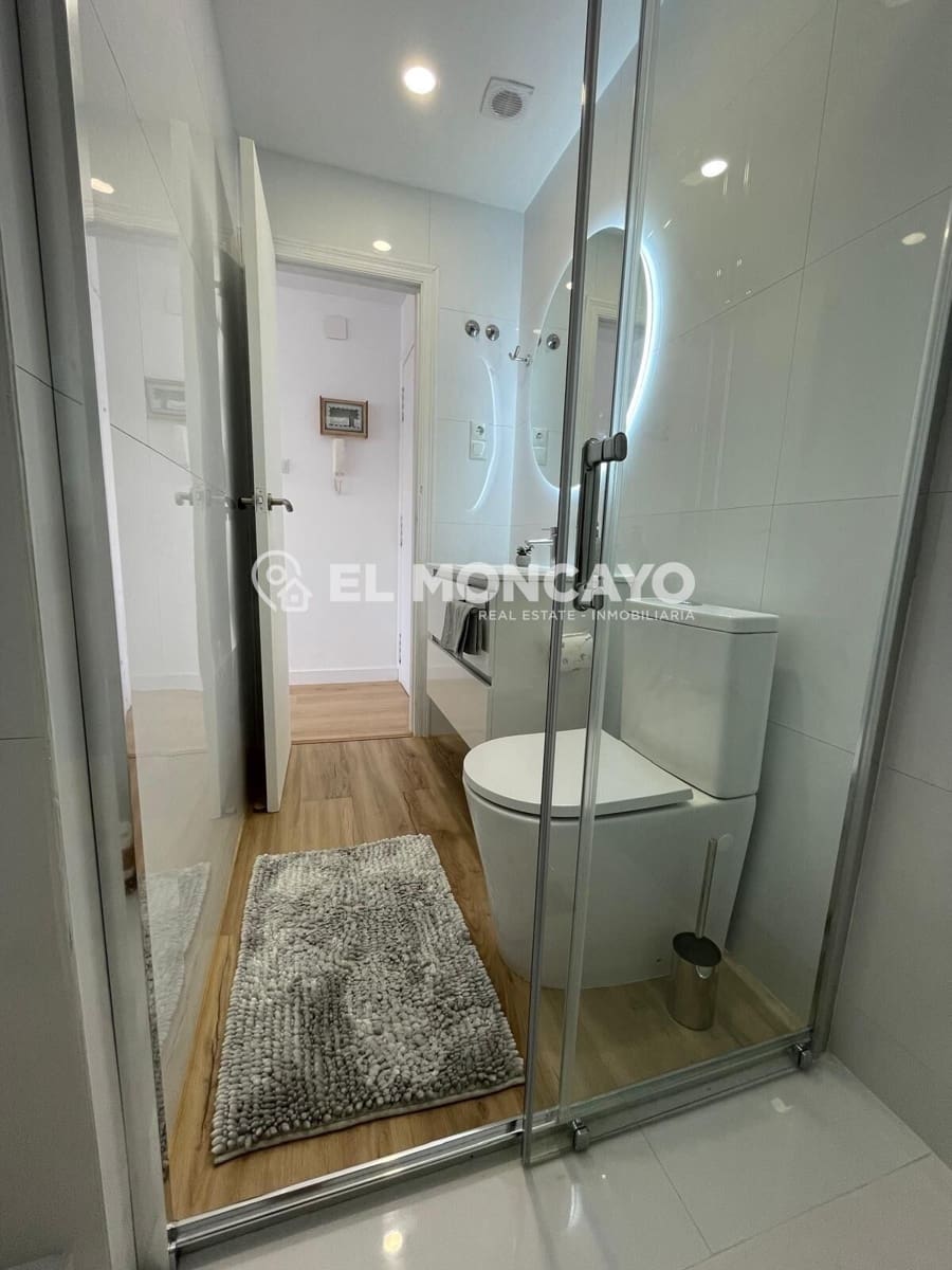 2 bedroom Apartment for sale in Torrevieja with pool - € 219,000 (Ref: 9922249)