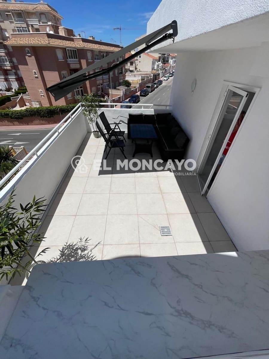 2 bedroom Apartment for sale in Torrevieja with pool - € 219,000 (Ref: 9922249)