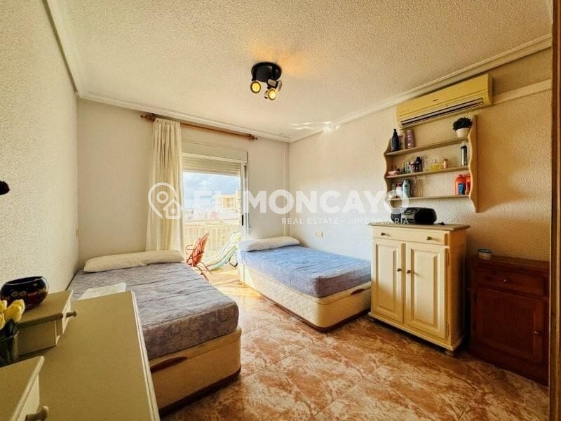 2 quarto Apartamento para venda em Torrevieja - 139 000 € (Ref: 9939909)