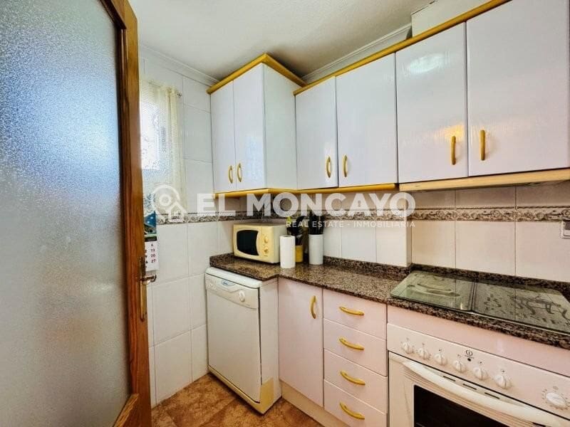 2 soveværelse Lejlighed til salg i Torrevieja med swimmingpool garage - € 175.000 (Ref: 9939910)