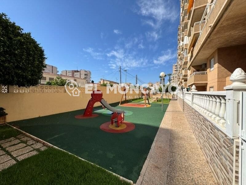 2 soveværelse Lejlighed til salg i Torrevieja med swimmingpool garage - € 175.000 (Ref: 9939910)