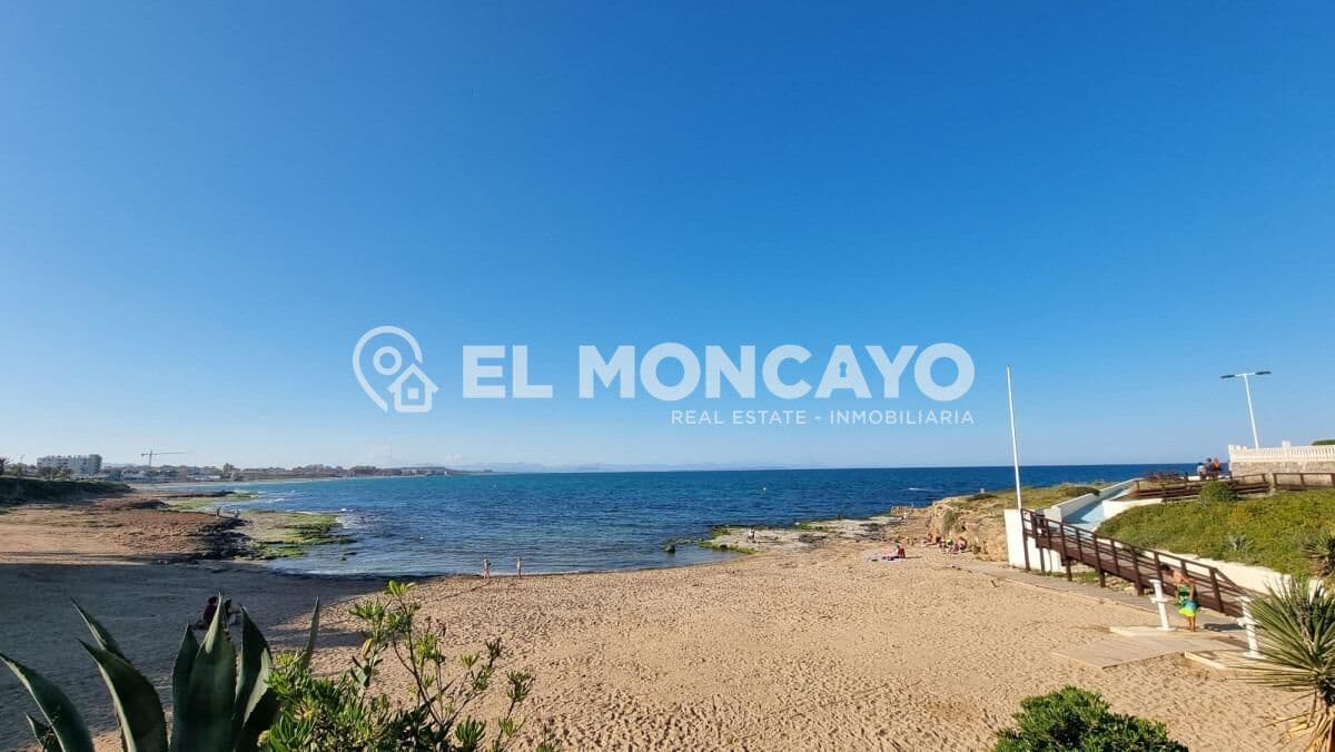 2 soveværelse Lejlighed til salg i Torrevieja med swimmingpool garage - € 175.000 (Ref: 9939910)