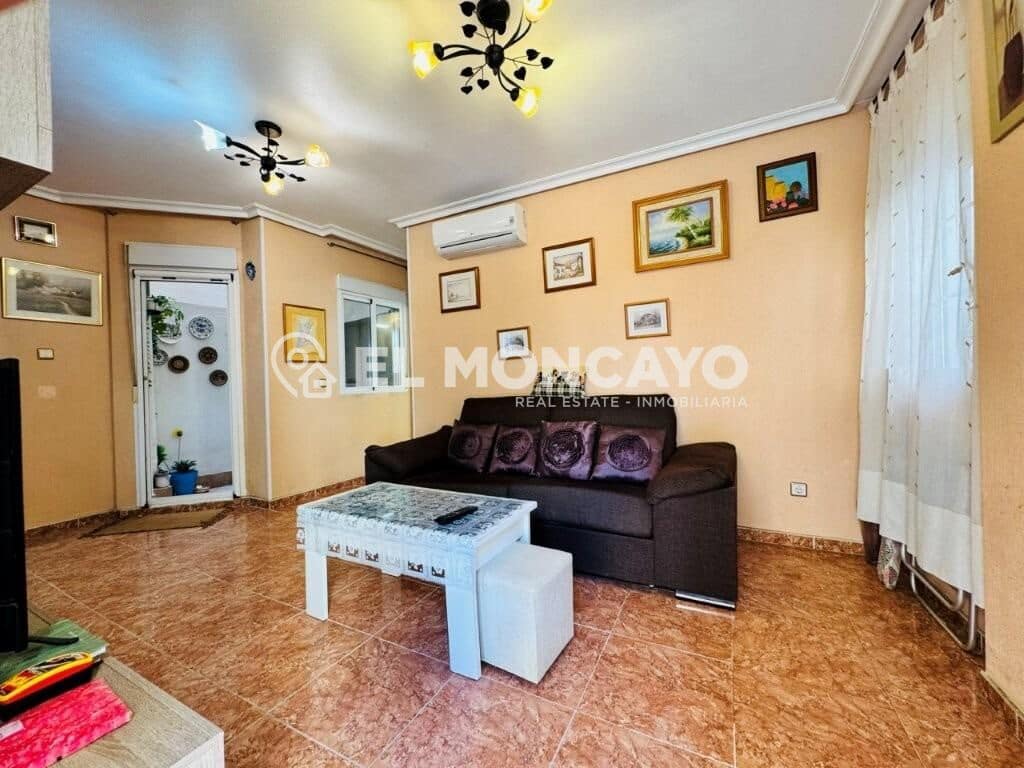 2 sovrum Lägenhet till salu i Torrevieja - 155 000 € (Ref: 9943635)
