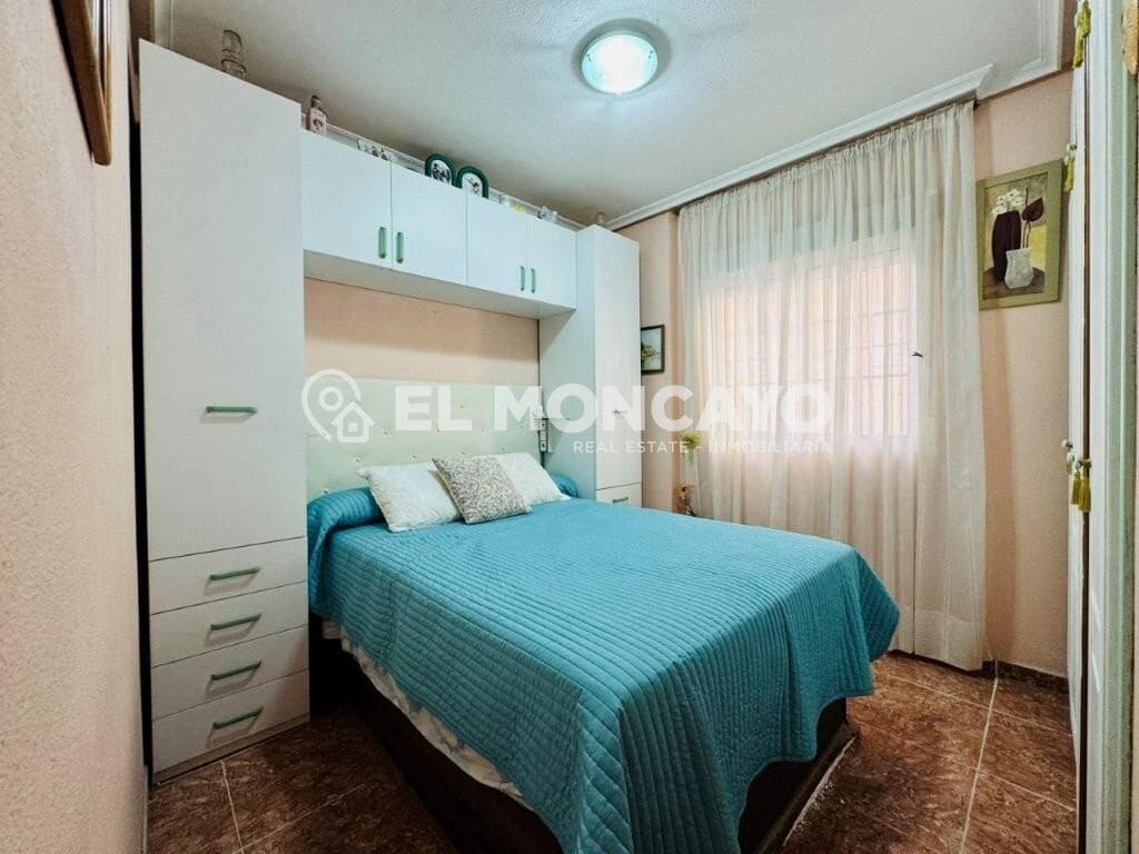 2 sovrum Lägenhet till salu i Torrevieja - 155 000 € (Ref: 9943635)