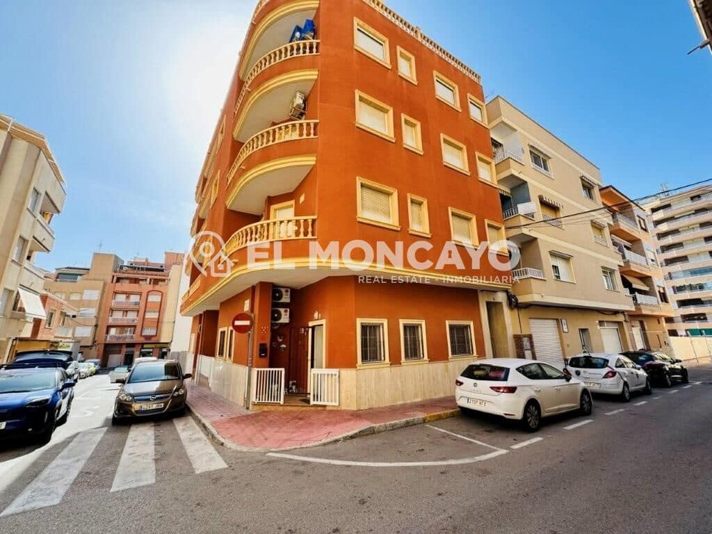 2 sovrum Lägenhet till salu i Torrevieja - 155 000 € (Ref: 9943635)
