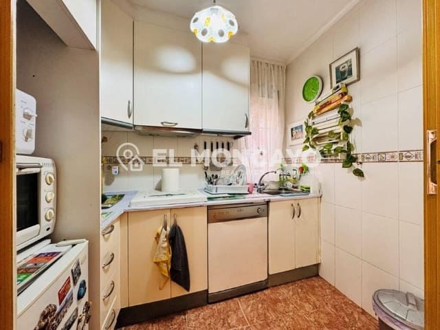 2 sovrum Lägenhet till salu i Torrevieja - 155 000 € (Ref: 9943635)