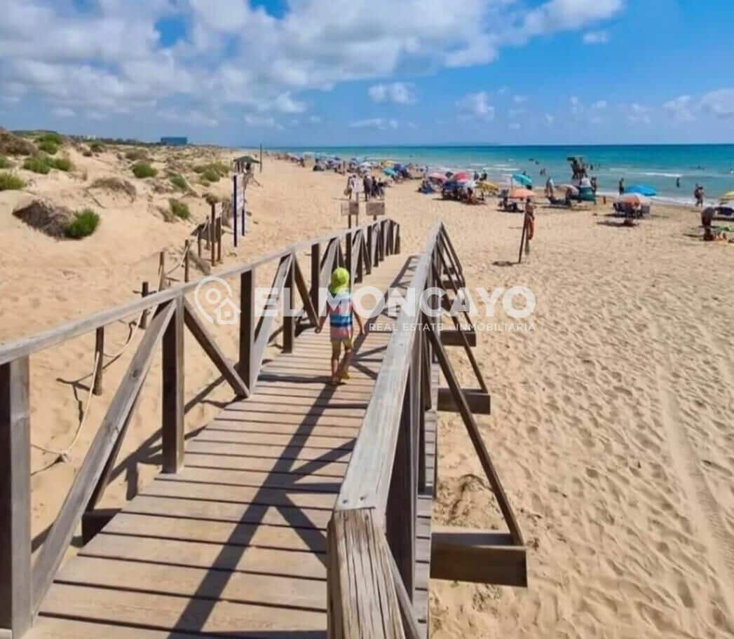 2 sovrum Lägenhet till salu i Torrevieja - 155 000 € (Ref: 9943635)