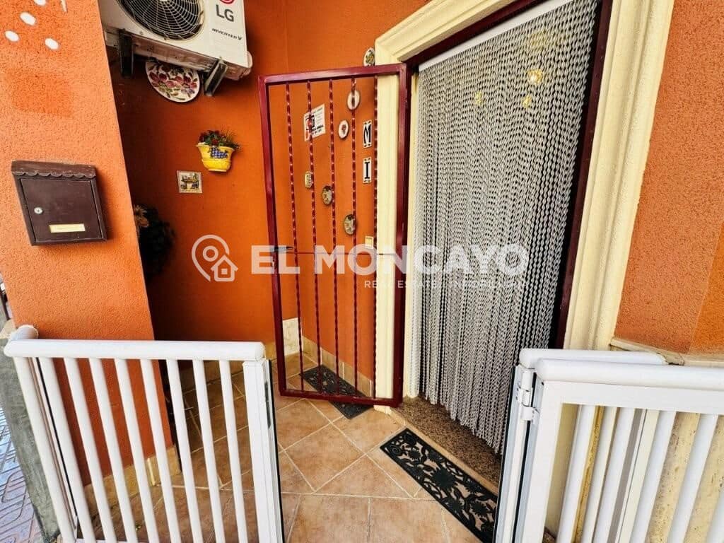 2 sovrum Lägenhet till salu i Torrevieja - 155 000 € (Ref: 9943635)