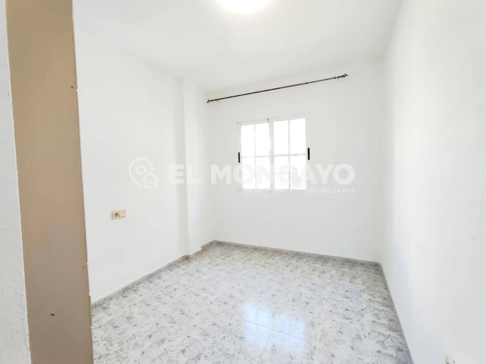 2 makuuhuone Bungalow myytävänä paikassa Playa Flamenca mukana uima-altaan 
autotalli - 161 000 € (Ref: 9945648)