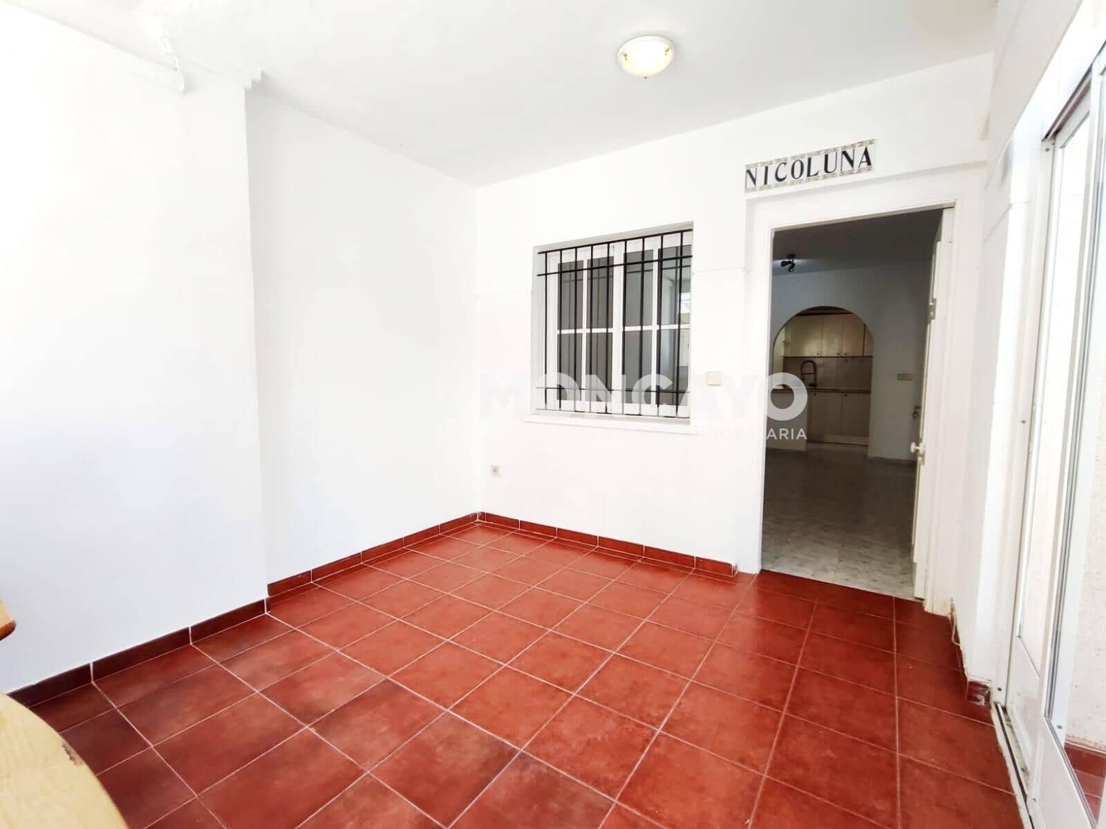 2 makuuhuone Bungalow myytävänä paikassa Playa Flamenca mukana uima-altaan 
autotalli - 161 000 € (Ref: 9945648)