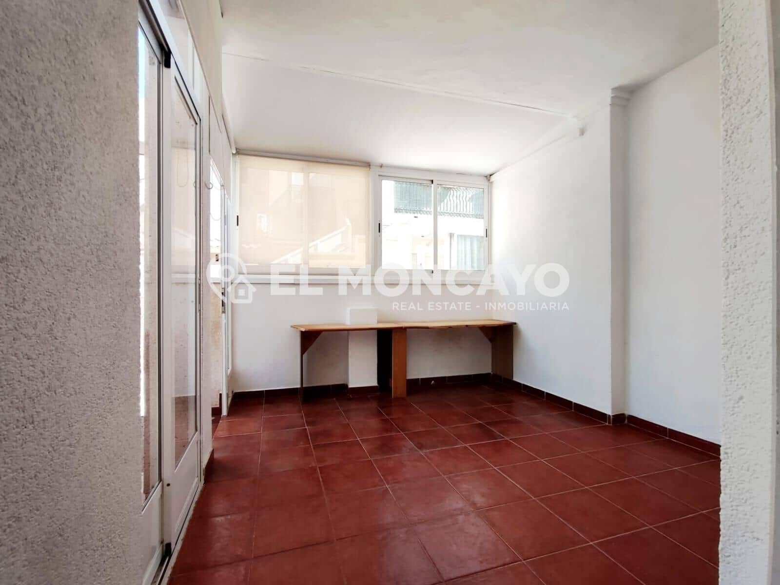 2 makuuhuone Bungalow myytävänä paikassa Playa Flamenca mukana uima-altaan 
autotalli - 161 000 € (Ref: 9945648)