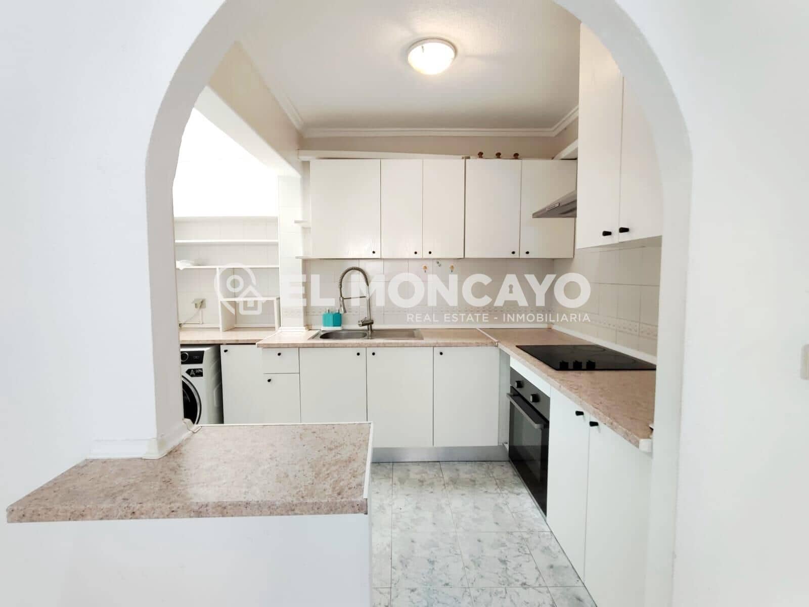 2 makuuhuone Bungalow myytävänä paikassa Playa Flamenca mukana uima-altaan 
autotalli - 161 000 € (Ref: 9945648)
