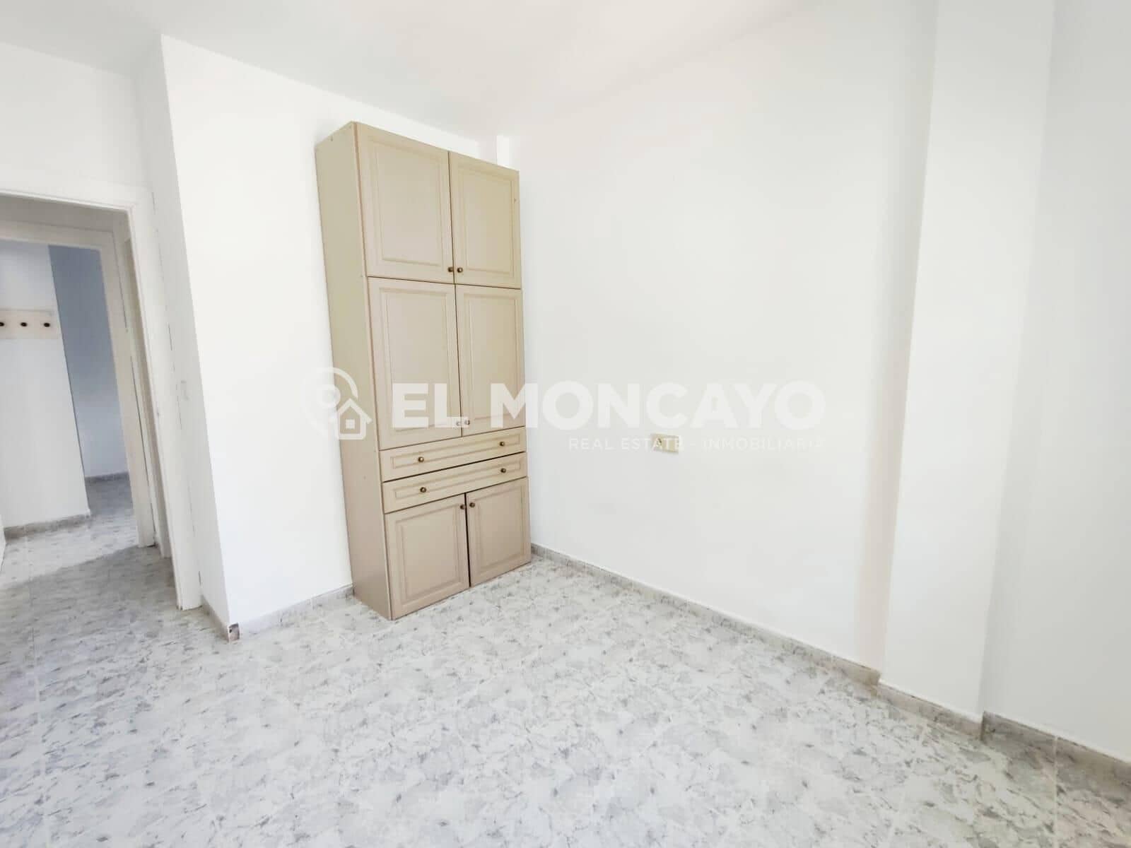 2 makuuhuone Bungalow myytävänä paikassa Playa Flamenca mukana uima-altaan 
autotalli - 161 000 € (Ref: 9945648)