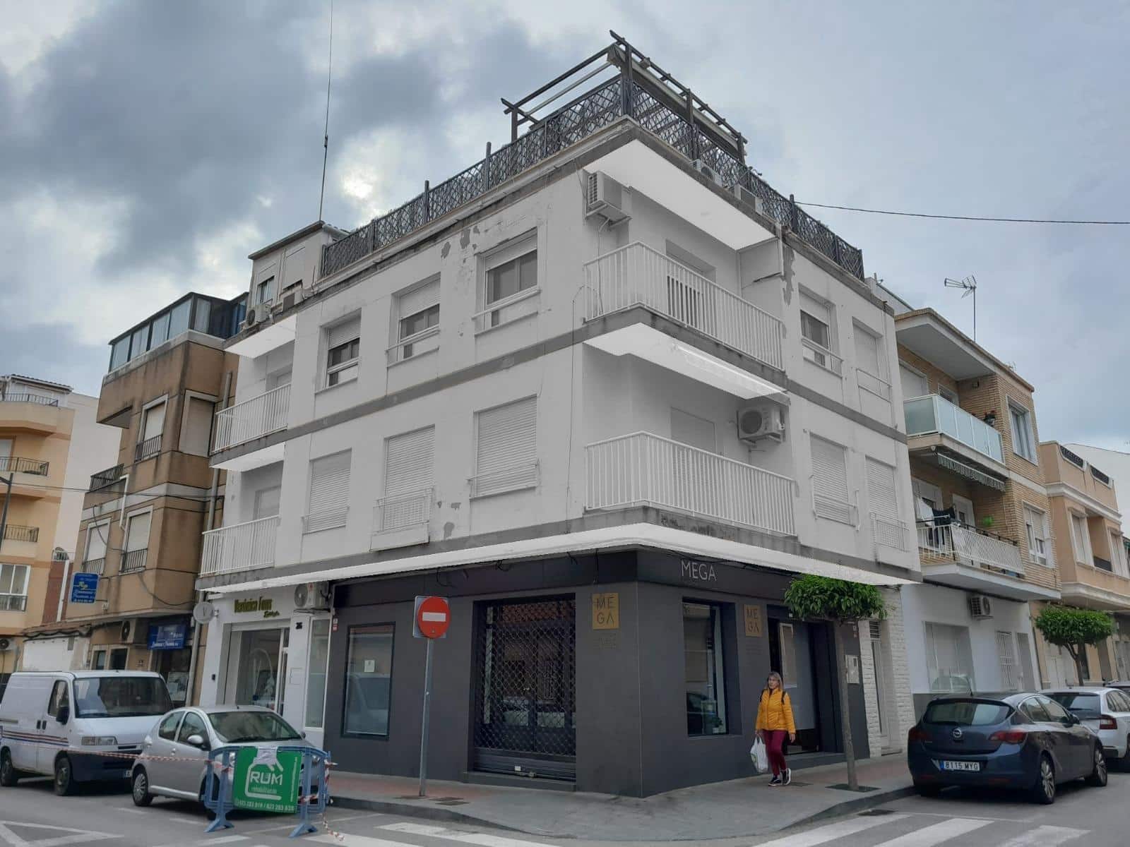 Commercial for sale in Guardamar del Segura - € 146,800 (Ref: 9949729)