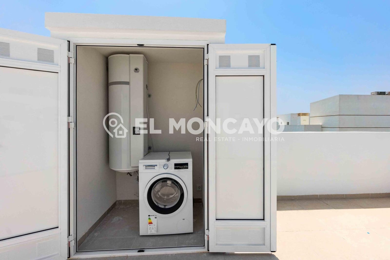 2 bedroom Apartment for sale in Rojales with pool garage - € 319,000 (Ref: 9949730)