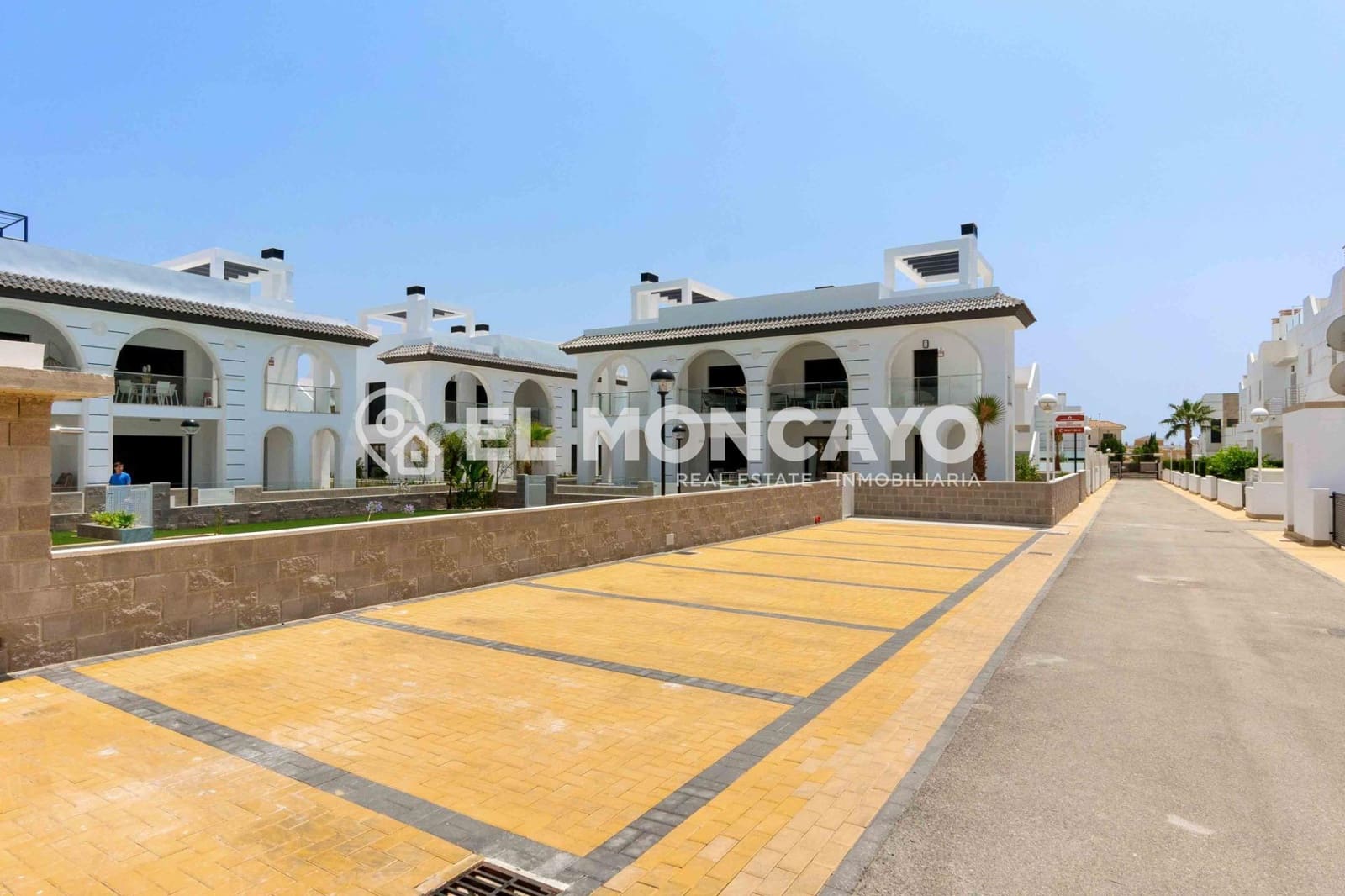 2 bedroom Apartment for sale in Rojales with pool garage - € 319,000 (Ref: 9949730)