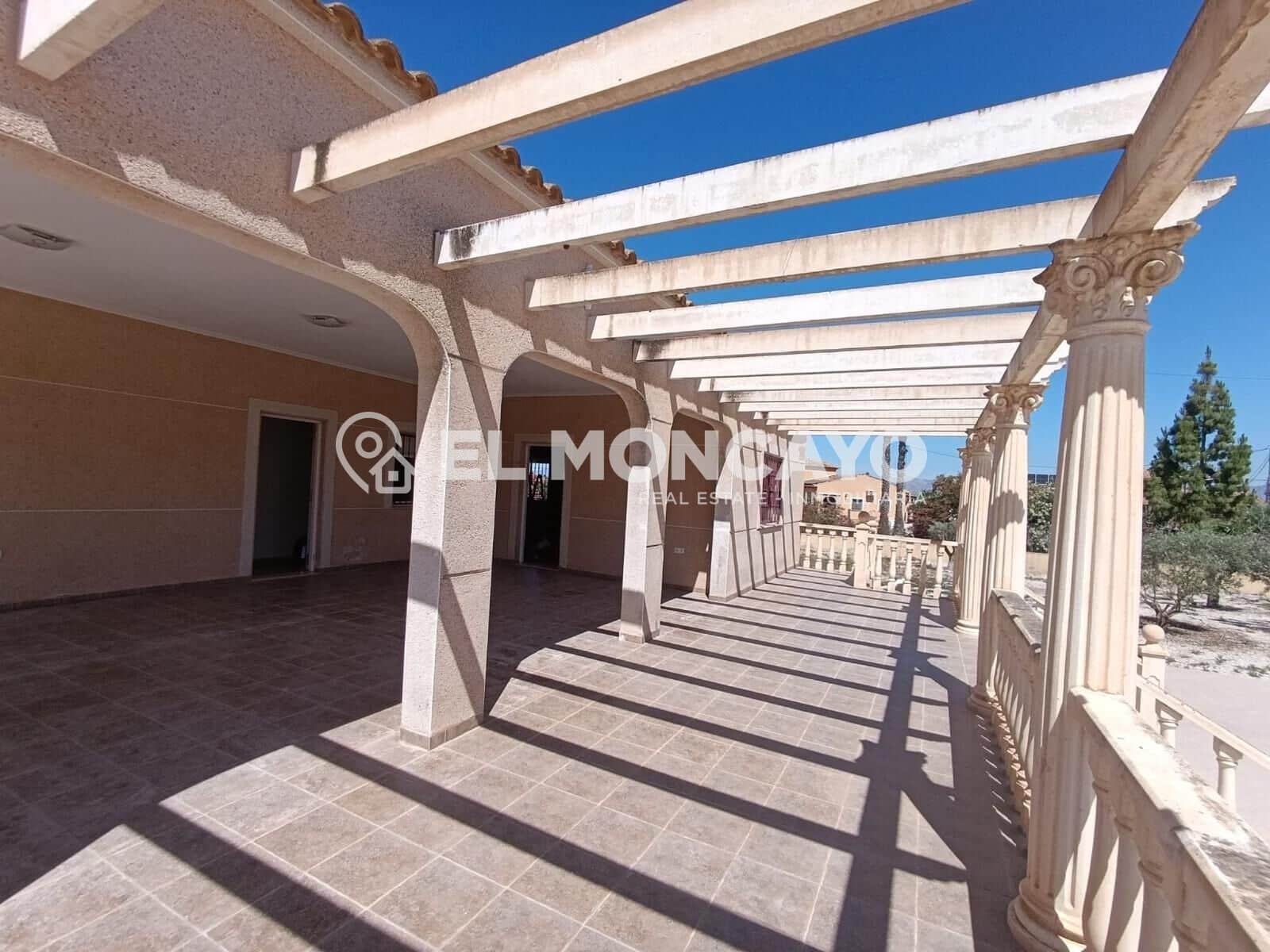 5 Zimmer Villa zu verkaufen in Catral mit Pool Garage - 630.000 € (Ref: 9952580)