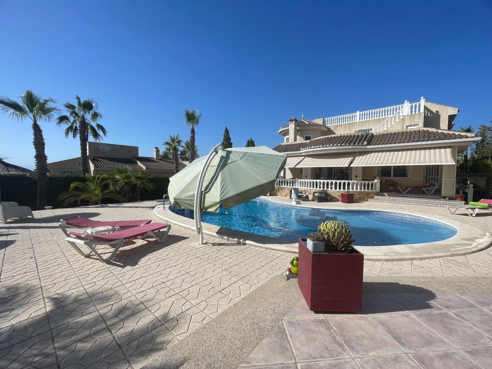 5 bedroom Villa for sale in Pueblo Lucero with pool garage - € 850,000 (Ref: 9959736)