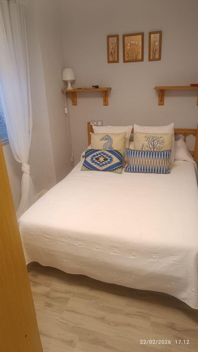 Apartamento de 2 habitaciones en Guardamar del Segura en venta - 215.000 € (Ref: 9962622)