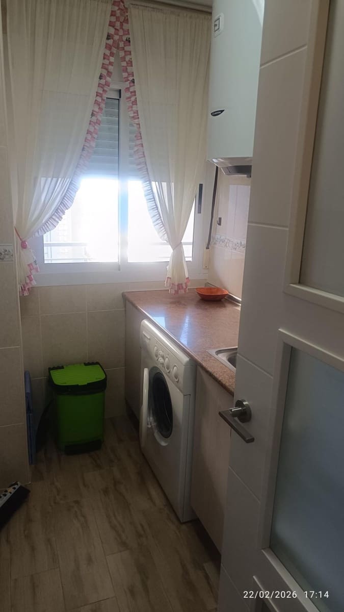 Apartamento de 2 habitaciones en Guardamar del Segura en venta - 215.000 € (Ref: 9962622)