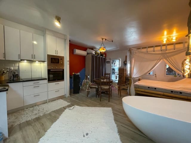 1 quarto Moradia em Banda para venda em El Chaparral - La Siesta - La Torreta, Torrevieja - 137 865 € (Ref: 9970564)