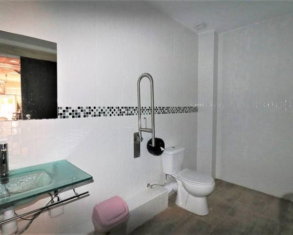 Kommersiell til salgs i Guardamar del Segura - € 175 000 (Ref: 9970566)