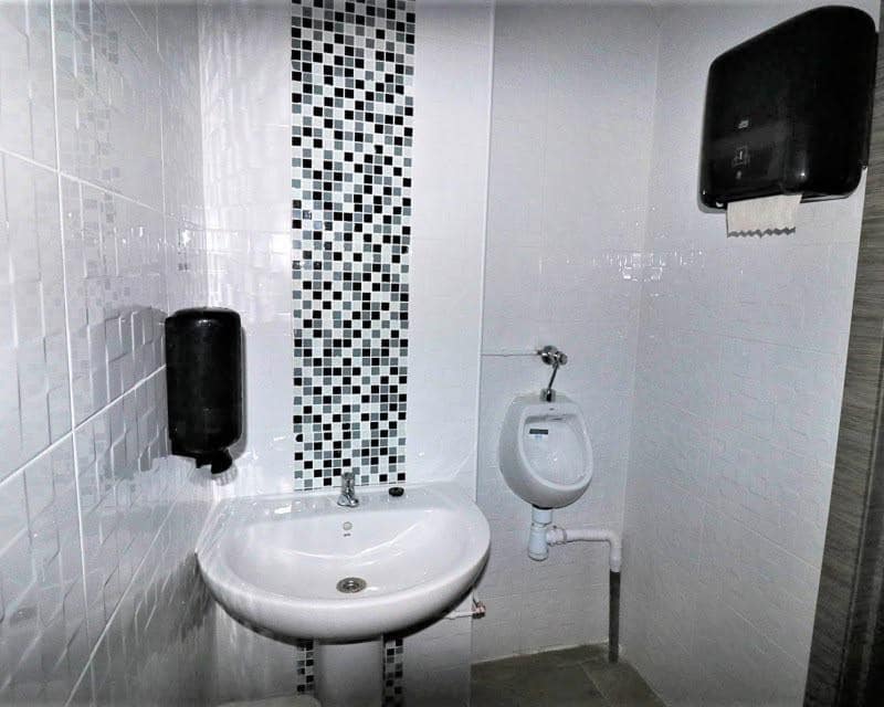 Commercial for sale in Guardamar del Segura - € 175,000 (Ref: 9970566)