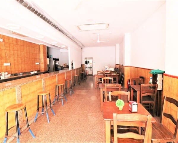 Kommersiell til salgs i Guardamar del Segura - € 175 000 (Ref: 9970566)