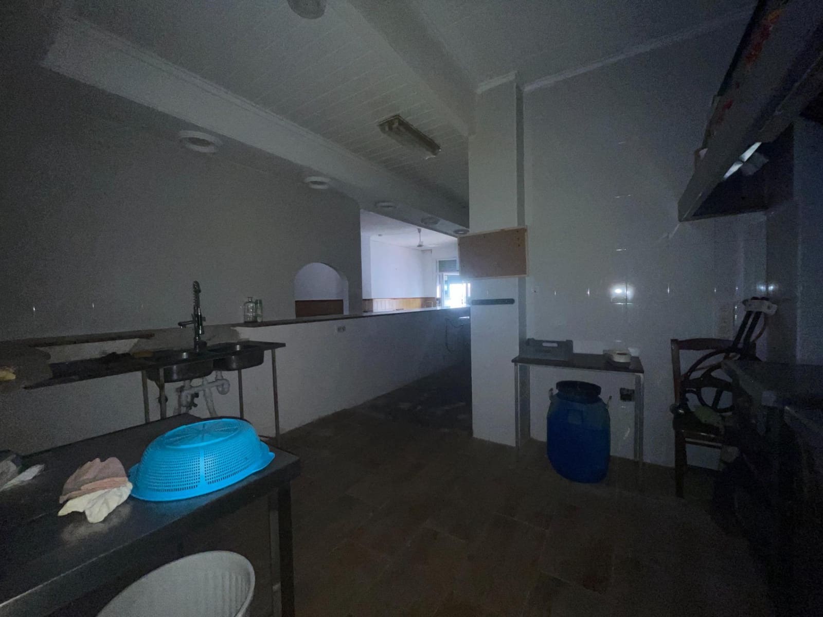 Commercial for sale in Guardamar del Segura - € 175,000 (Ref: 9970566)
