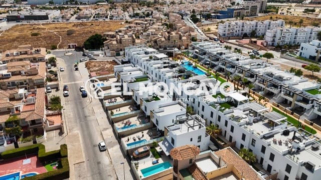 5 makuuhuone Huvila myytävänä paikassa Punta Prima, Orihuela mukana uima-altaan 
autotalli - 790 000 € (Ref: 9973270)