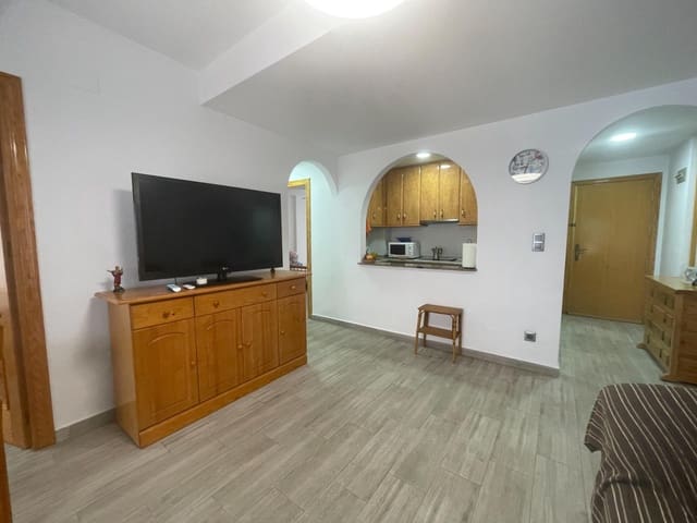 3 soveværelse Lejlighed til salg i Guardamar del Segura med garage - € 225.000 (Ref: 9975362)